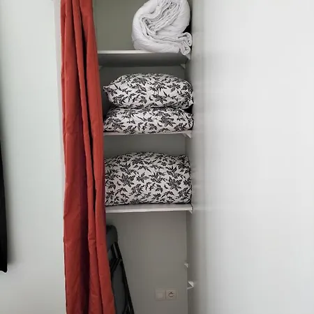 4 Personnes Hyper Centre En Vieille Au Pied Des Remparts *