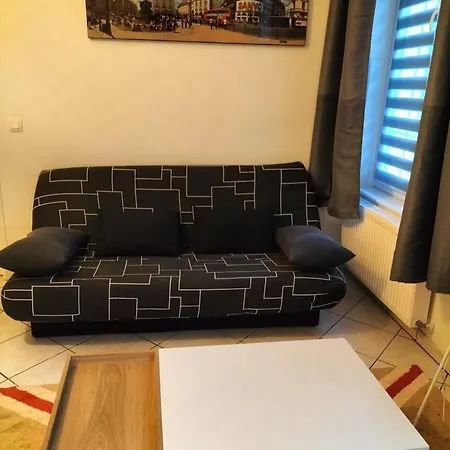 4 Personnes Hyper Centre En Vieille Au Pied Des Remparts